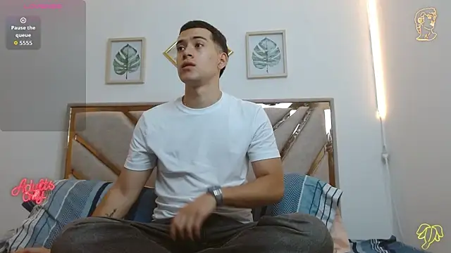 oliver   saint online show from 04-14-26, 11:33