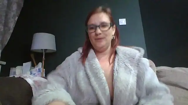 Curvy Clare online show from 04-04-26, 06:16
