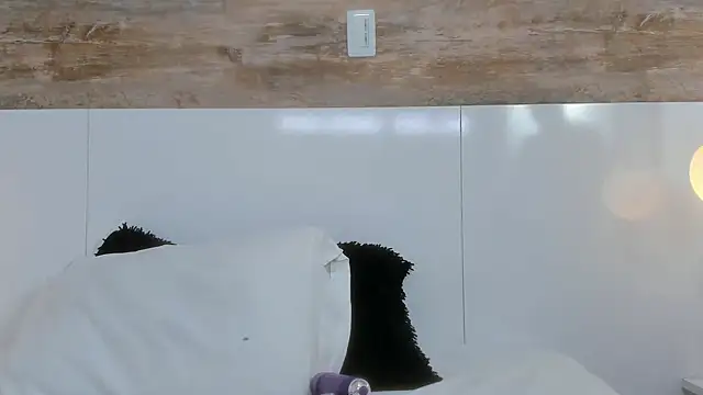 Nikol Lopez  online show from 04-12-26, 11:04