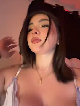 Snapshot of SamanthaValmont chatting on 05-28-26, 03:15 SamanthaValmont online show from 05-28-26, 03:15