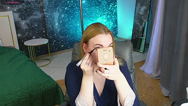 Glow Margo online show from 04-08-26, 01:05