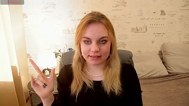 Snapshot of Glow_Margo chatting on 06-02-26, 12:56 Glow Margo online show from 06-02-26, 12:56