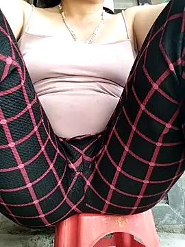 Lucie Fuzk online show from 04-07-26, 03:51