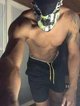 Snapshot of EricSwainn901 chatting on 03-09-26, 10:19 EricSwainn901 online show from 03-09-26, 10:19