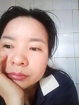 Ivy Trix2 online show from 04-20-26, 02:03