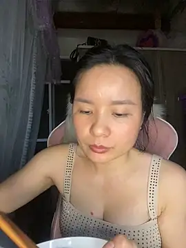 Ivy Trix2 online show from 04-20-26, 02:09