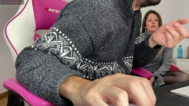 Snapshot of BlondyAngel14 chatting on 03-10-26, 05:51 BlondyAngel14 online show from 03-10-26, 05:51