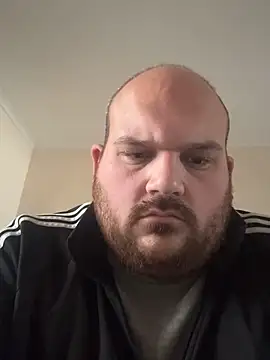 Snapshot of TW2090 chatting on 02-25-26, 12:37 TW2090 online show from 02-25-26, 12:37