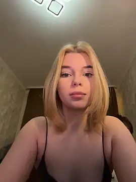 Snapshot of grl4u chatting on 03-04-26, 06:14 grl4u online show from 03-04-26, 06:14