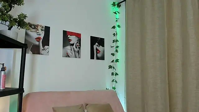 Rebeca Marchetti online show from 04-19-26, 09:17