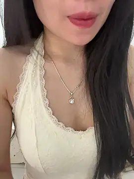 Snapshot of Tinn_tin chatting on 06-18-26, 08:58 Tinn tin online show from 06-18-26, 08:58