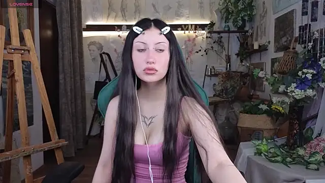 EffieMeowley online show from 05-03-26, 06:30