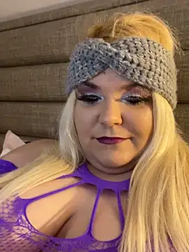 Snapshot of Smileygirly chatting on 03-09-26, 11:20 Smileygirly online show from 03-09-26, 11:20