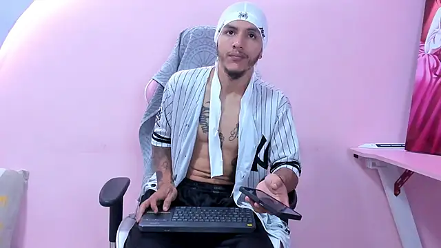 DanteLuxx online show from 04-11-26, 06:18