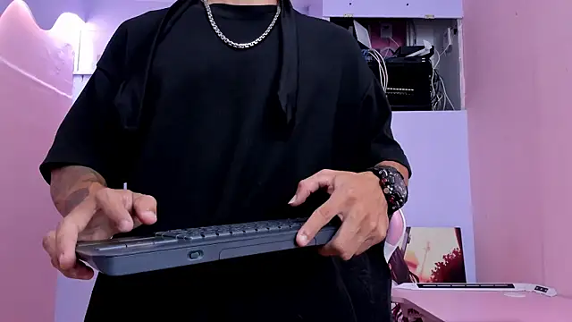 DanteLuxx online show from 04-16-26, 03:51