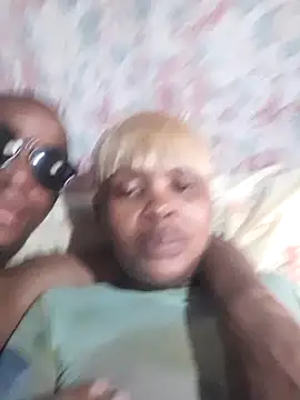 Snapshot of Nutty2in1 chatting on 03-24-26, 02:44 Nutty2in1 online show from 03-24-26, 02:44