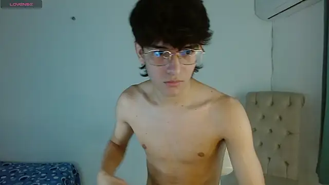Snapshot of noah_millerx chatting on 05-06-26, 03:57 noah millerx online show from 05-06-26, 03:57