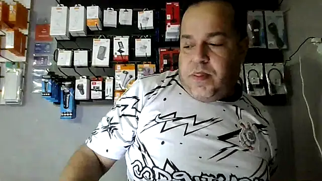 Snapshot of UrsoBissexualPauGrosso chatting on 05-03-26, 04:40 UrsoBissexualPauGrosso online show from 05-03-26, 04:40