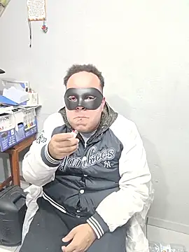 Snapshot of UrsoBissexualPauGrosso chatting on 05-13-26, 03:37 UrsoBissexualPauGrosso online show from 05-13-26, 03:37