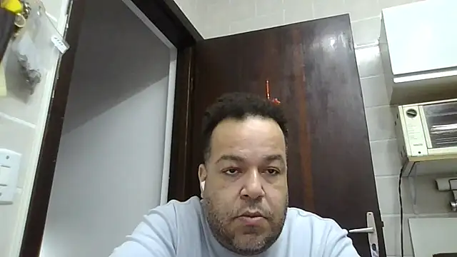 Snapshot of UrsoBissexualPauGrosso chatting on 05-27-26, 07:55 UrsoBissexualPauGrosso online show from 05-27-26, 07:55