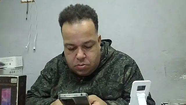 Snapshot of UrsoBissexualPauGrosso chatting on 06-06-26, 01:32 UrsoBissexualPauGrosso online show from 06-06-26, 01:32