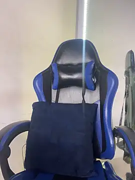 Maddie 7 online show from 04-12-26, 03:00