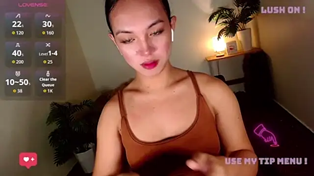 Snapshot of SofiaaLoove699 chatting on 06-24-26, 03:33 SofiaaLoove699 online show from 06-24-26, 03:33