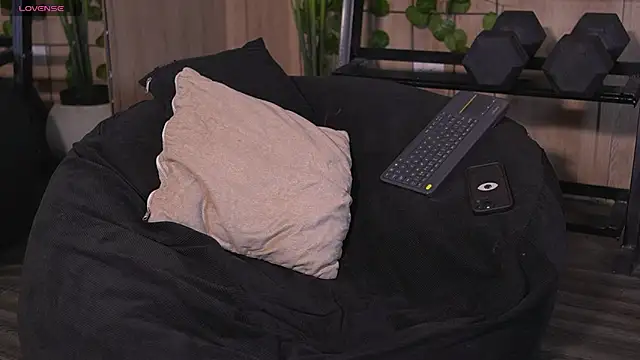 TianBrooks online show from 03-11-26, 03:56