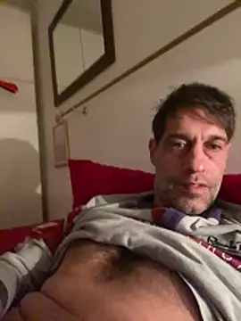 Snapshot of Alessandro7979 chatting on 04-01-26, 03:18 Alessandro7979 online show from 04-01-26, 03:18