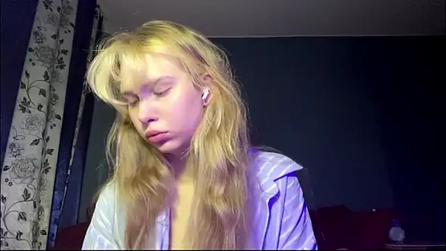 ShariLappas online show from 04-12-26, 08:19