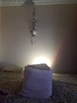 LunaBlaise online show from 05-13-26, 08:01