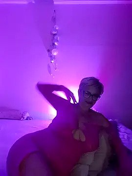 LunaBlaise online show from 06-21-26, 07:49