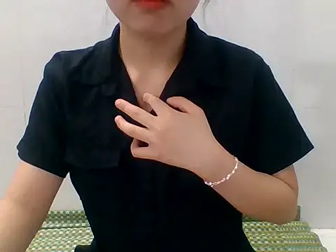 Snapshot of kiraa-007 chatting on 05-12-26, 03:42 kiraa-007 online show from 05-12-26, 03:42