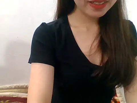 Snapshot of kiraa-007 chatting on 05-18-26, 01:17 kiraa-007 online show from 05-18-26, 01:17