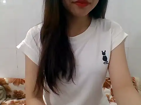 Snapshot of kiraa-007 chatting on 05-20-26, 02:01 kiraa-007 online show from 05-20-26, 02:01