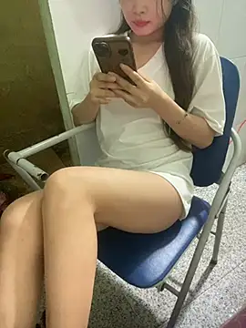 Snapshot of Xoai-cute chatting on 05-10-26, 08:14 Xoai-cute online show from 05-10-26, 08:14