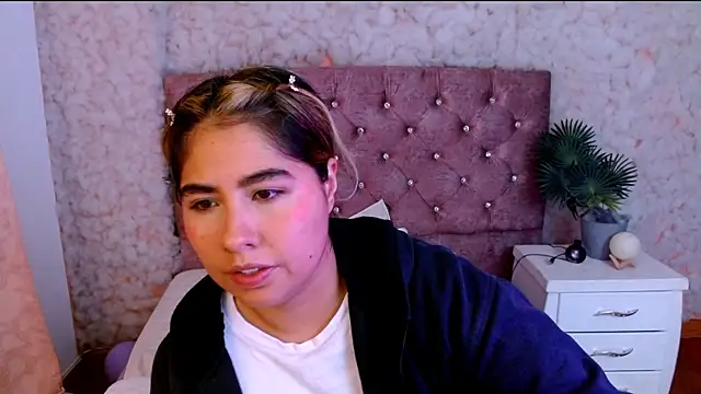 Sofiazaf  online show from 03-20-26, 12:43