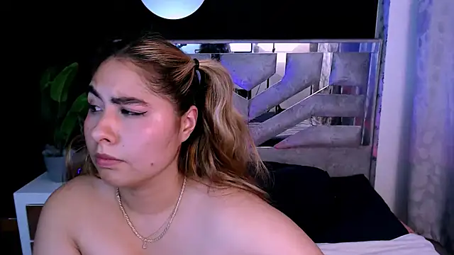 Sofiazaf  online show from 04-18-26, 07:29