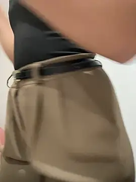 Snapshot of Luarin chatting on 02-28-26, 11:28 Luarin online show from 02-28-26, 11:28