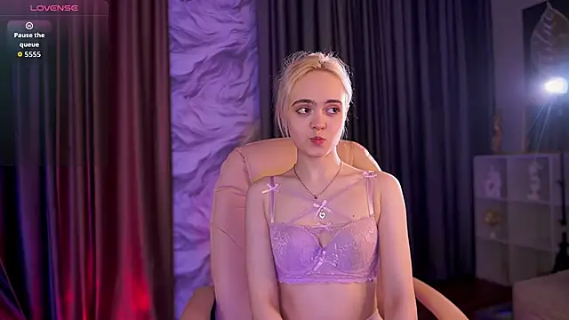 Bambi Bloom online show from 03-20-26, 05:45