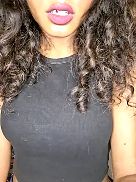 Snapshot of Akni_ chatting on 05-15-26, 05:31 Akni online show from 05-15-26, 05:31