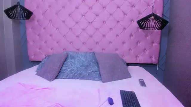 SARA HORNY- online show from 03-27-26, 03:34