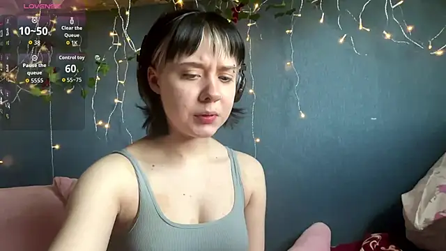 AueshaSimon online show from 04-15-26, 05:14