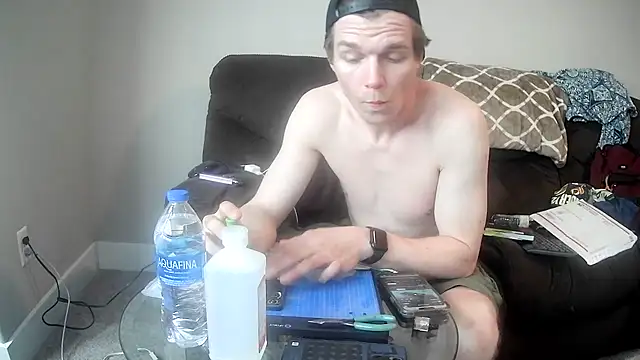 Snapshot of channychann chatting on 03-10-26, 02:22 channychann online show from 03-10-26, 02:22