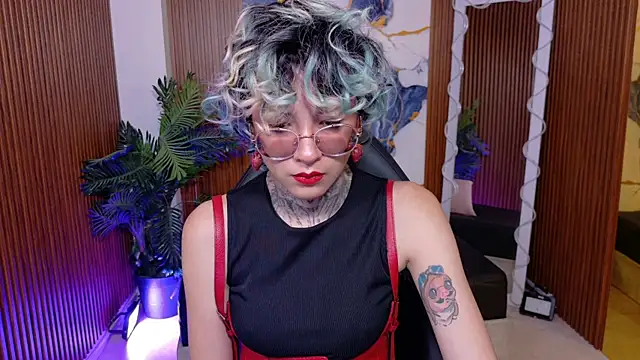 Lyra tay online show from 07-18-26, 07:06
