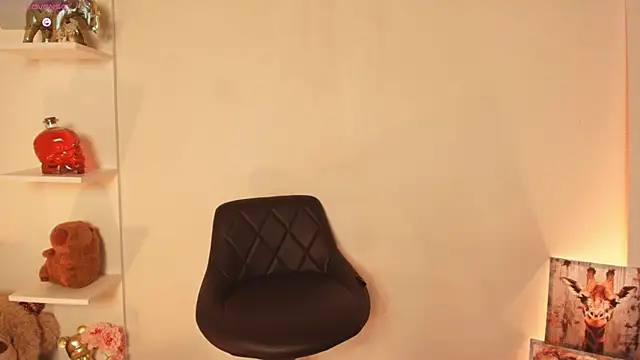 ema parkerr online show from 04-05-26, 01:03