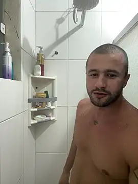 Snapshot of Romaninho chatting on 04-16-26, 11:40 Romaninho online show from 04-16-26, 11:40