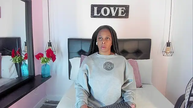 KatallelaMurillo online show from 04-26-26, 11:41