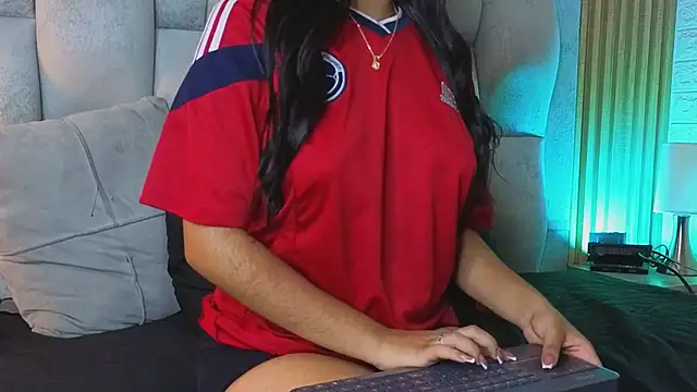 Snapshot of Katty_Roose2 chatting on 06-11-26, 02:53 Katty Roose2 online show from 06-11-26, 02:53
