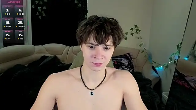 Snapshot of AnthonyCuutie chatting on 05-02-26, 05:56 AnthonyCuutie online show from 05-02-26, 05:56